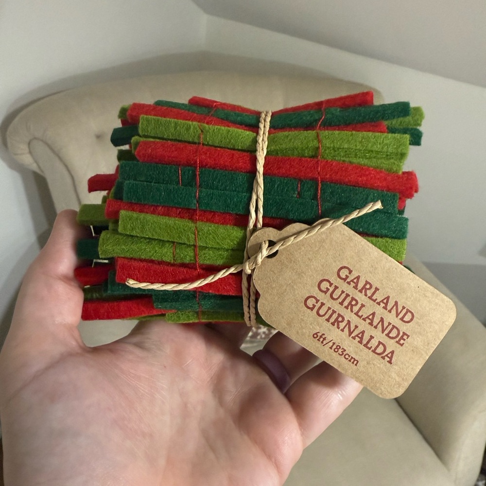 NWT Crate & Barrel Christmas Red and Green Garland